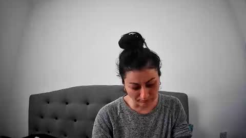 Mikyloveu online show from March 7, 2026, 3:09 pm