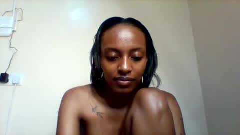 Snapshot of mil_milon chatting on May 23, 2026, 11:58 am Milo online show from May 23, 2026, 11:58 am