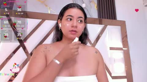 Snapshot of mila_clum chatting on June 5, 2026, 7:08 pm Camila online show from June 5, 2026, 7:08 pm