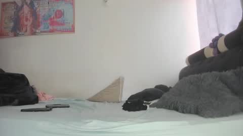 Snapshot of mila_dash chatting on February 5, 2025, 11:55 am Mila Dash online show from February 5, 2025, 11:55 am