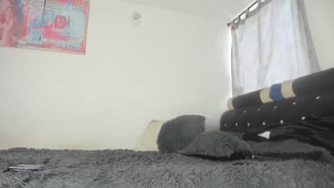 Snapshot of mila_dash chatting on March 7, 2025, 10:32 pm Mila Dash online show from March 7, 2025, 10:32 pm