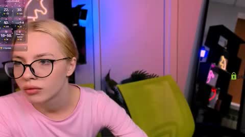 mila_glow online show from November 23, 2025, 9:20 am