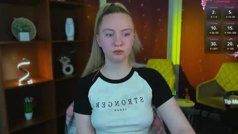 mila_glow online show from May 1, 2026, 7:07 pm