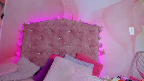 Snapshot of mila_grace_ chatting on October 20, 2025, 6:41 pm mila_grace_ online show from October 20, 2025, 6:41 pm