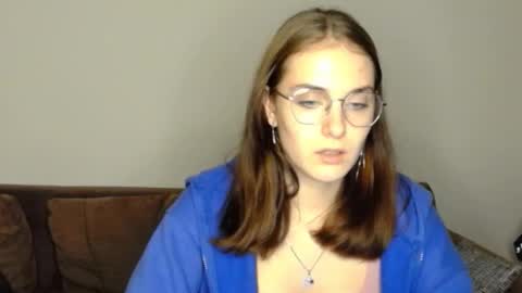 Snapshot of mila_keyy chatting on September 15, 2025, 9:04 pm mila_keyy online show from September 15, 2025, 9:04 pm