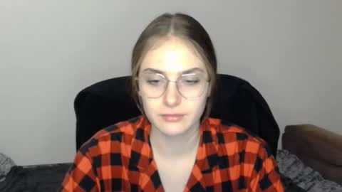 mila_keyy online show from February 3, 2026, 9:20 pm