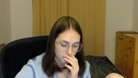 mila_keyy online show from July 13, 2026, 9:39 pm