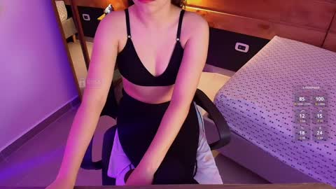 Snapshot of mila_kiitty chatting on May 22, 2026, 11:27 am Milena online show from May 22, 2026, 11:27 am