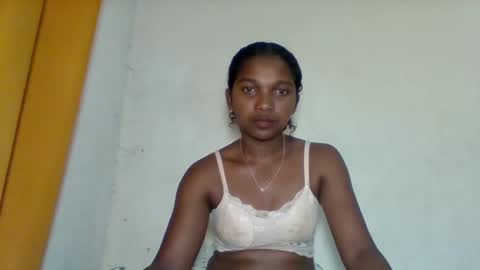 mila_lunah online show from April 17, 2026, 1:08 am