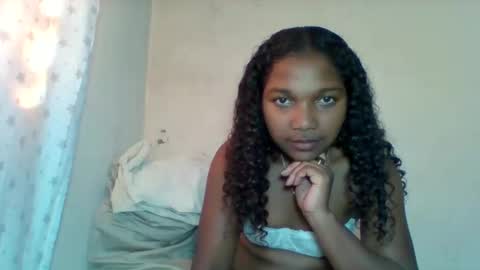 mila_lunah online show from April 30, 2026, 6:20 am