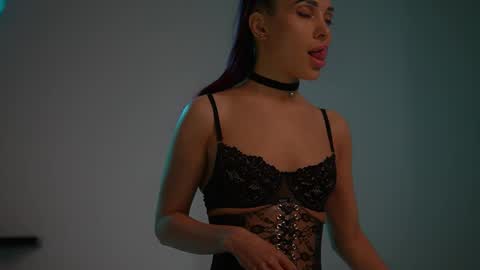 mila may  online show from May 1, 2026, 4:28 am