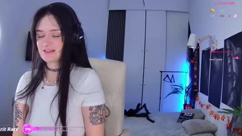 Snapshot of mila_nox chatting on November 7, 2025, 2:50 pm Sasha online show from November 7, 2025, 2:50 pm