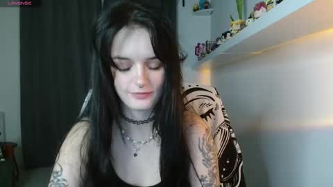 Snapshot of mila_nox chatting on November 26, 2025, 1:56 pm Sasha online show from November 26, 2025, 1:56 pm