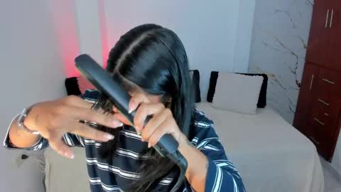 martina online show from June 5, 2026, 3:57 am