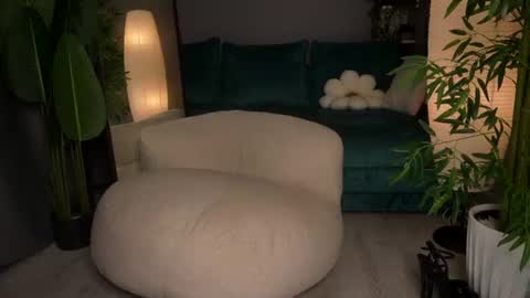 Mila Sapphire online show from July 26, 2026, 7:04 am