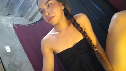 Snapshot of mila_seductressxx chatting on June 18, 2026, 1:06 am mila_seductressxx online show from June 18, 2026, 1:06 am