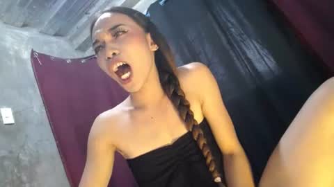 Snapshot of mila_seductressxx chatting on June 19, 2026, 1:21 am mila_seductressxx online show from June 19, 2026, 1:21 am