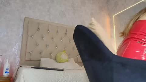 MILA    online show from May 2, 2026, 4:17 am