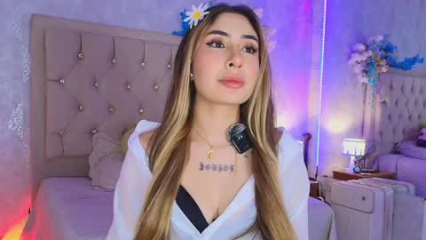Snapshot of mila_smirnovavk chatting on May 19, 2026, 3:46 am MILA online show from May 19, 2026, 3:46 am