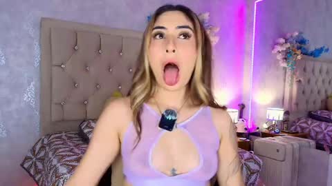Snapshot of mila_smirnovavk chatting on May 22, 2026, 3:57 am MILA online show from May 22, 2026, 3:57 am