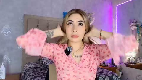 Snapshot of mila_smirnovavk chatting on June 22, 2026, 3:58 am MILA online show from June 22, 2026, 3:58 am