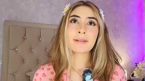 Snapshot of mila_smirnovavk chatting on June 25, 2026, 5:23 am MILA online show from June 25, 2026, 5:23 am