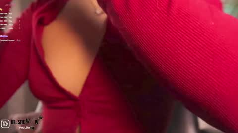 Snapshot of mila_snoow chatting on October 6, 2025, 11:51 am M I L A online show from October 6, 2025, 11:51 am