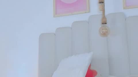 mila_stark333 online show from April 23, 2026, 6:03 am
