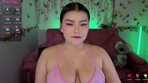 Snapshot of mila_sweet_v chatting on May 25, 2026, 5:13 am Mila online show from May 25, 2026, 5:13 am