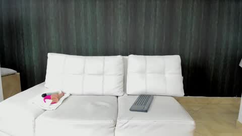          online show from January 21, 2025, 9:04 pm