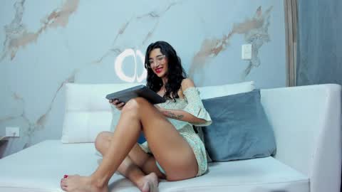          online show from February 5, 2025, 10:01 pm