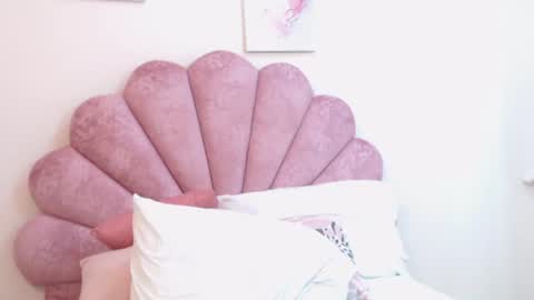mila online show from July 6, 2026, 3:03 pm