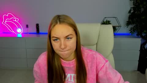 Snapshot of milaaddam chatting on November 16, 2025, 6:30 am Milla online show from November 16, 2025, 6:30 am