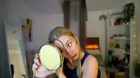 Snapshot of milabunny1 chatting on February 10, 2026, 9:24 am MilaBunny1 online show from February 10, 2026, 9:24 am