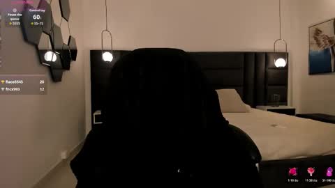 Mila online show from February 3, 2026, 2:53 am