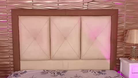 Snapshot of miladiosa chatting on May 20, 2026, 12:00 pm miladiosa online show from May 20, 2026, 12:00 pm