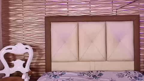 Snapshot of miladiosa chatting on May 26, 2026, 12:01 pm miladiosa online show from May 26, 2026, 12:01 pm
