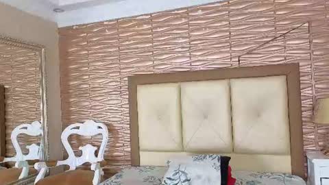 Snapshot of miladiosa chatting on July 30, 2026, 11:42 am miladiosa online show from July 30, 2026, 11:42 am