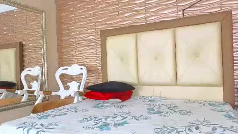 Snapshot of miladiosa chatting on August 1, 2026, 11:31 am miladiosa online show from August 1, 2026, 11:31 am