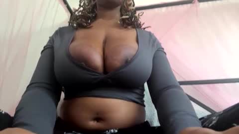 Snapshot of miladreama chatting on October 9, 2025, 4:05 pm Miladreama online show from October 9, 2025, 4:05 pm