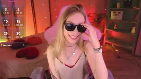 Snapshot of miladuales chatting on May 8, 2026, 6:08 am Mila online show from May 8, 2026, 6:08 am