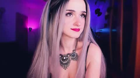 Snapshot of miladyjolie chatting on November 26, 2025, 10:00 pm MiladyJolie online show from November 26, 2025, 10:00 pm