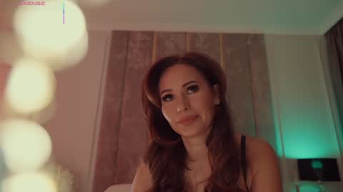        online show from October 6, 2025, 4:15 pm