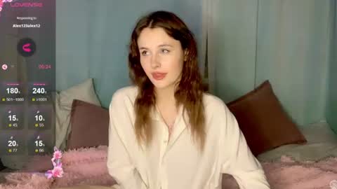 Mila online show from June 25, 2026, 11:31 pm