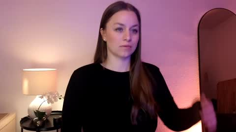 Snapshot of milafleur chatting on January 30, 2025, 8:32 am Mila Fleur online show from January 30, 2025, 8:32 am