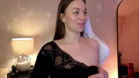 Snapshot of milafleur chatting on October 2, 2025, 2:13 pm Mila Fleur online show from October 2, 2025, 2:13 pm