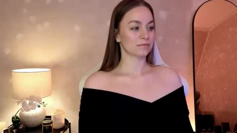 Snapshot of milafleur chatting on October 4, 2025, 2:26 pm Mila Fleur online show from October 4, 2025, 2:26 pm