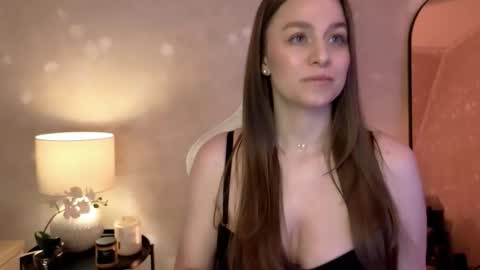 Snapshot of milafleur chatting on October 10, 2025, 2:16 pm Mila Fleur online show from October 10, 2025, 2:16 pm