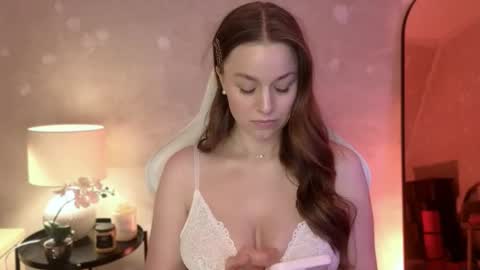 Snapshot of milafleur chatting on November 25, 2025, 3:23 pm Mila Fleur online show from November 25, 2025, 3:23 pm