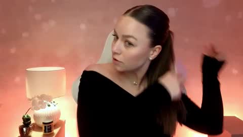 Mila Fleur online show from February 15, 2026, 2:58 pm